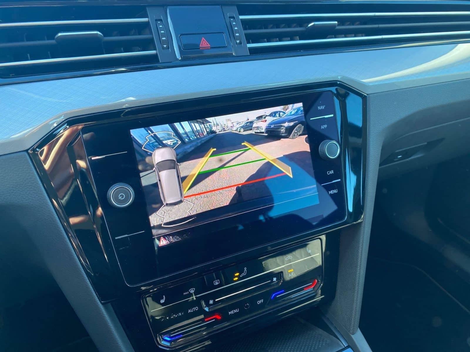 Volkswagen Passat Variant 2.0 TDI DSG Business Navi AHK RFK foto 13