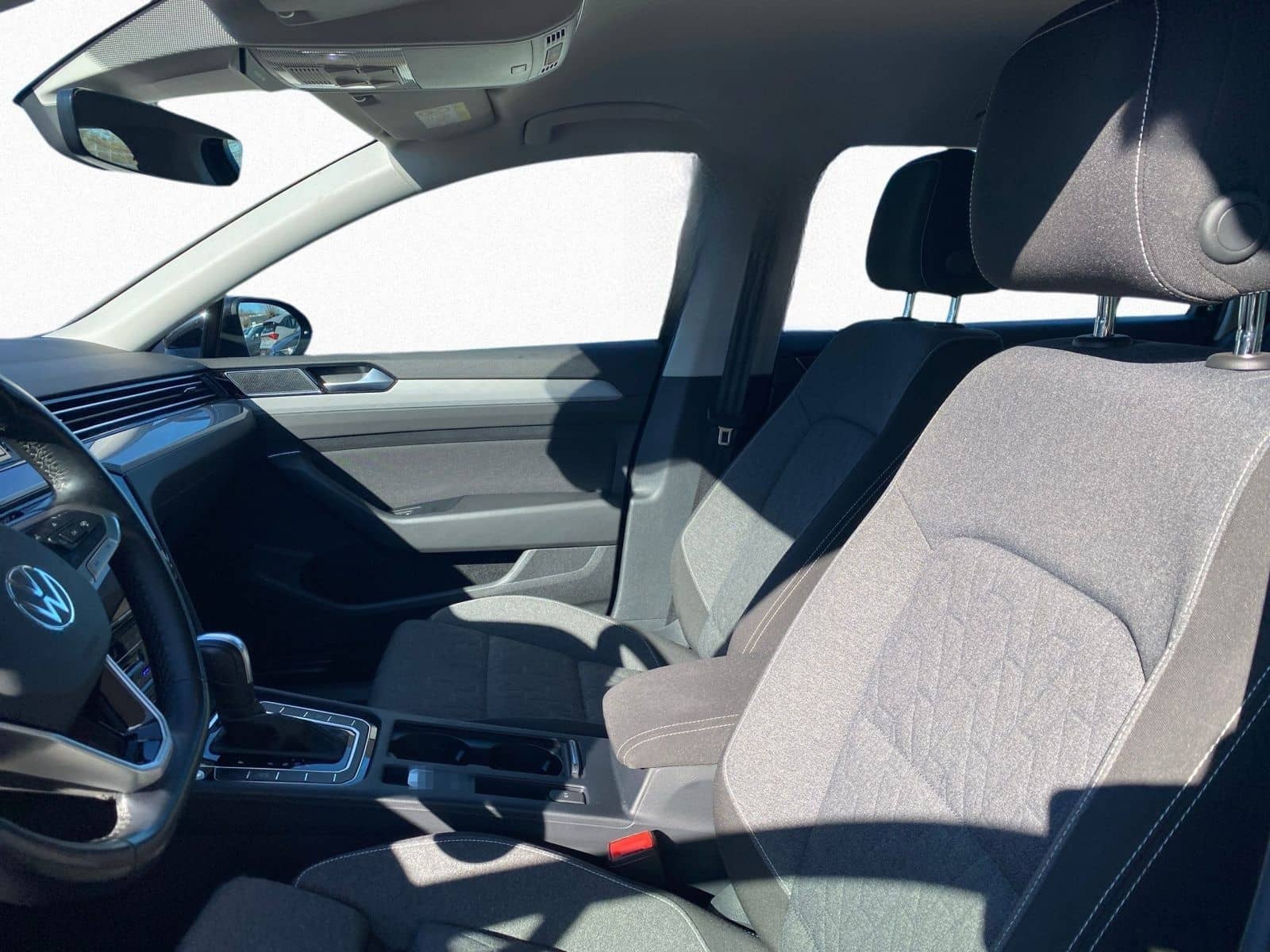 Volkswagen Passat Variant 2.0 TDI DSG Business Navi AHK RFK foto 8