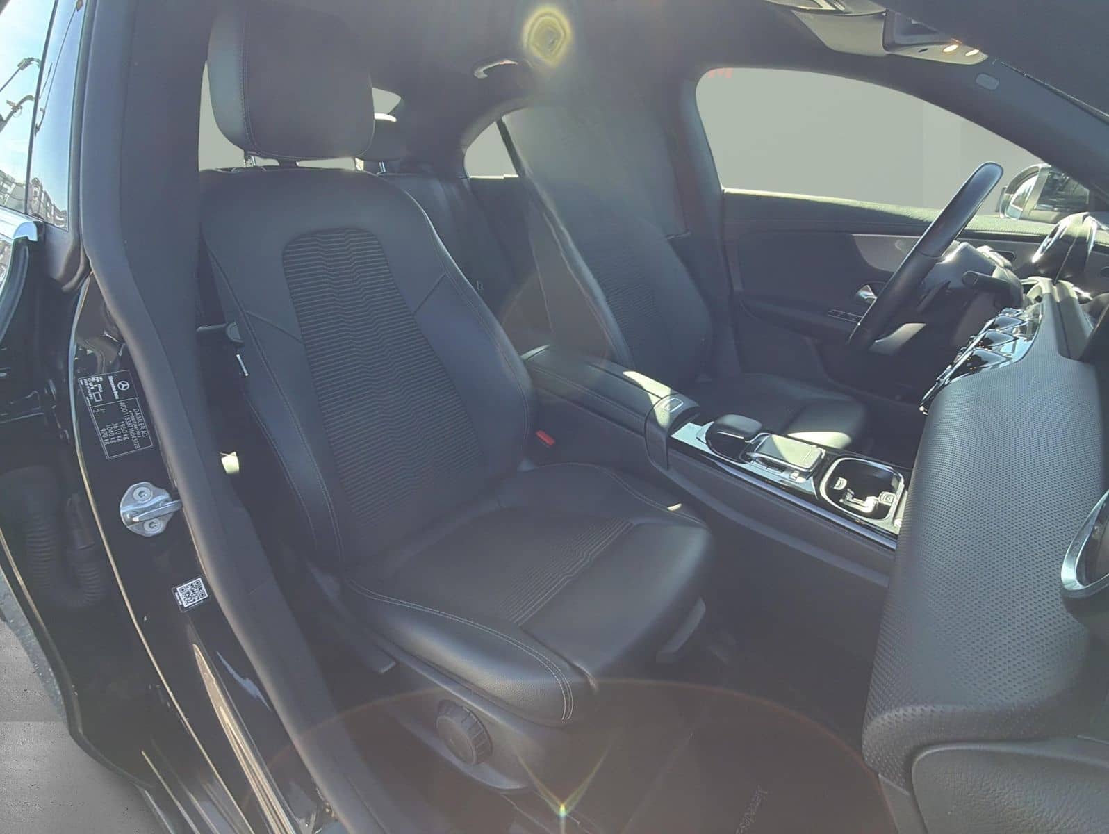 Mercedes-Benz CLA 200 Progessive Widescreen foto 24