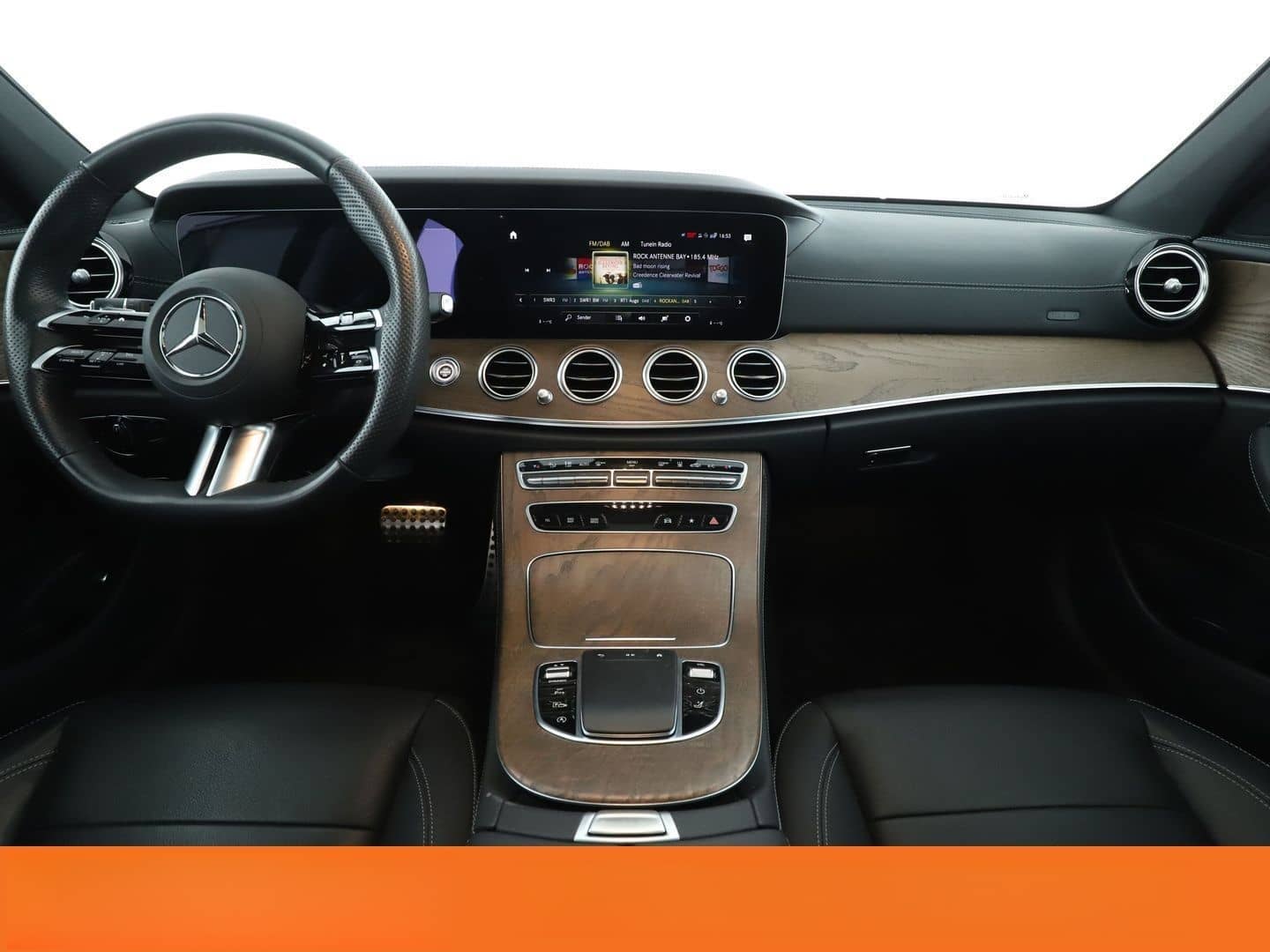 Mercedes-Benz E 220 d T 4Matic AMG Line Aut.*360*PANO foto 12