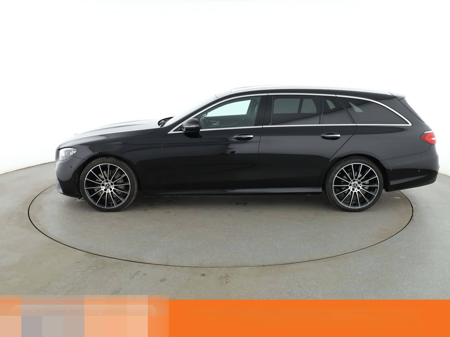 Mercedes-Benz E 220 d T 4Matic AMG Line Aut.*360*PANO foto 3