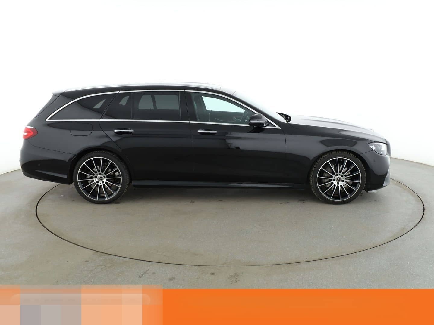 Mercedes-Benz E 220 d T 4Matic AMG Line Aut.*360*PANO foto 7
