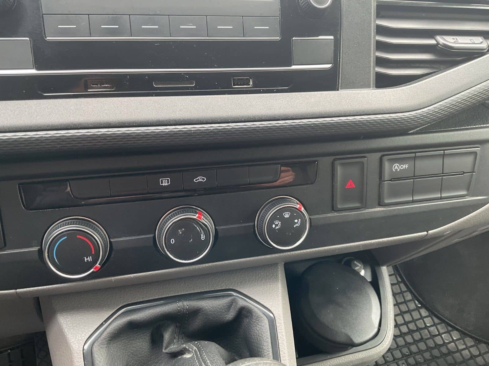 Volkswagen T6.1 Transporter 2.0 TDI AHK 3.sitzer TÜV Neu foto 13