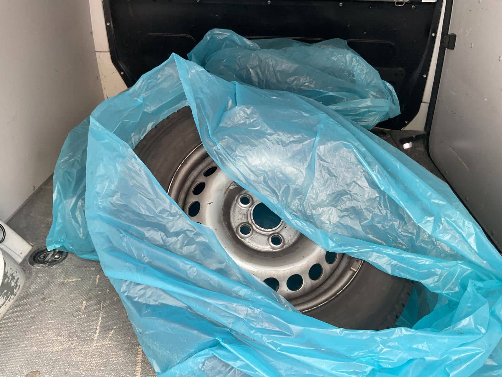 Volkswagen T6.1 Transporter 2.0 TDI AHK 3.sitzer TÜV Neu foto 18