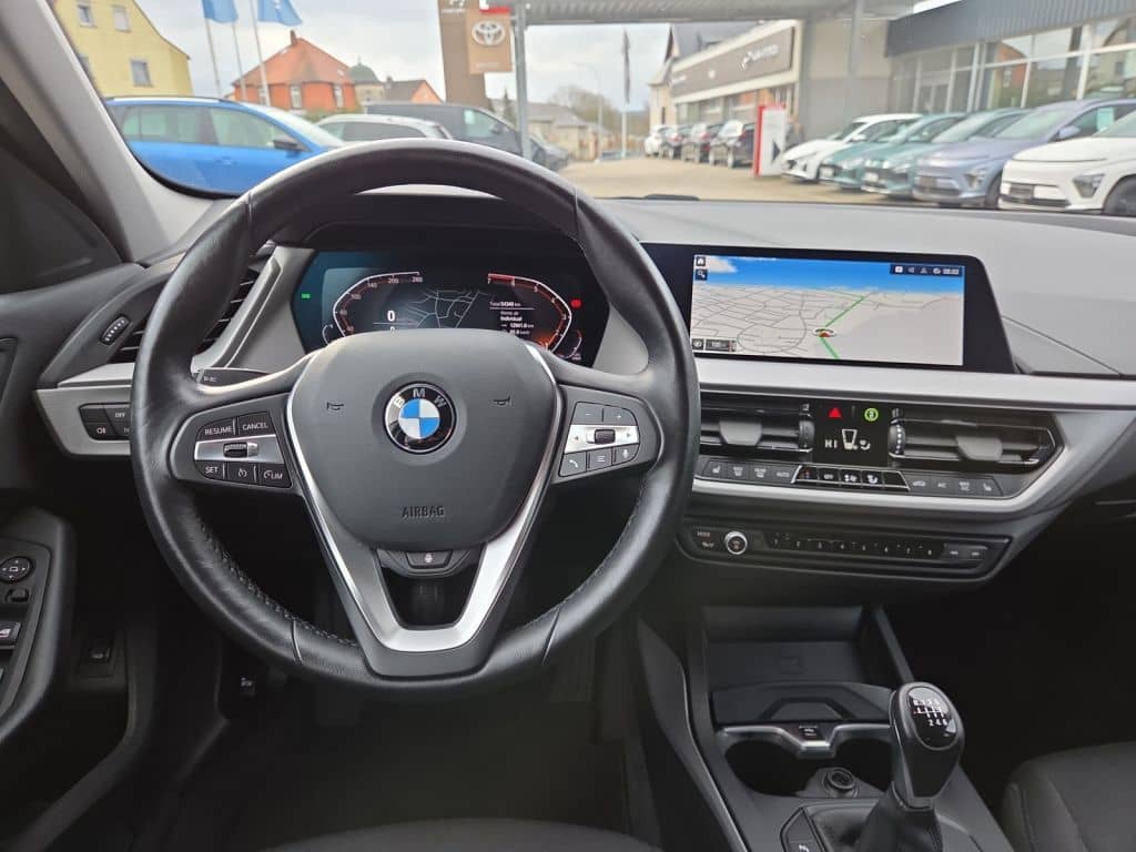 BMW 118i Advantage,LED,NAVI,COMFORT-P,TEMPO,SH,LH,KL foto 8