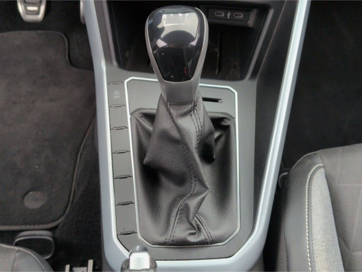 Volkswagen Taigo GOAL 1.0TSI*ACC LED Navi digCock SHZ 2xPDC foto 11