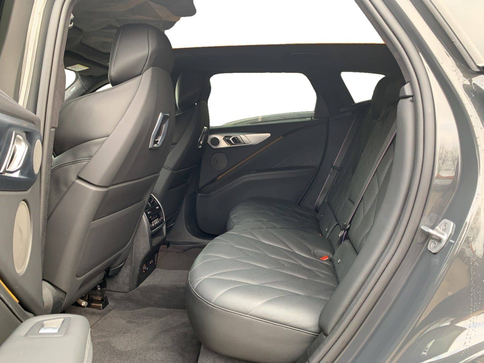 BMW XM 50e AHK Laser 360° HEAD-UP MASSAGE SITZBELÜFT foto 18