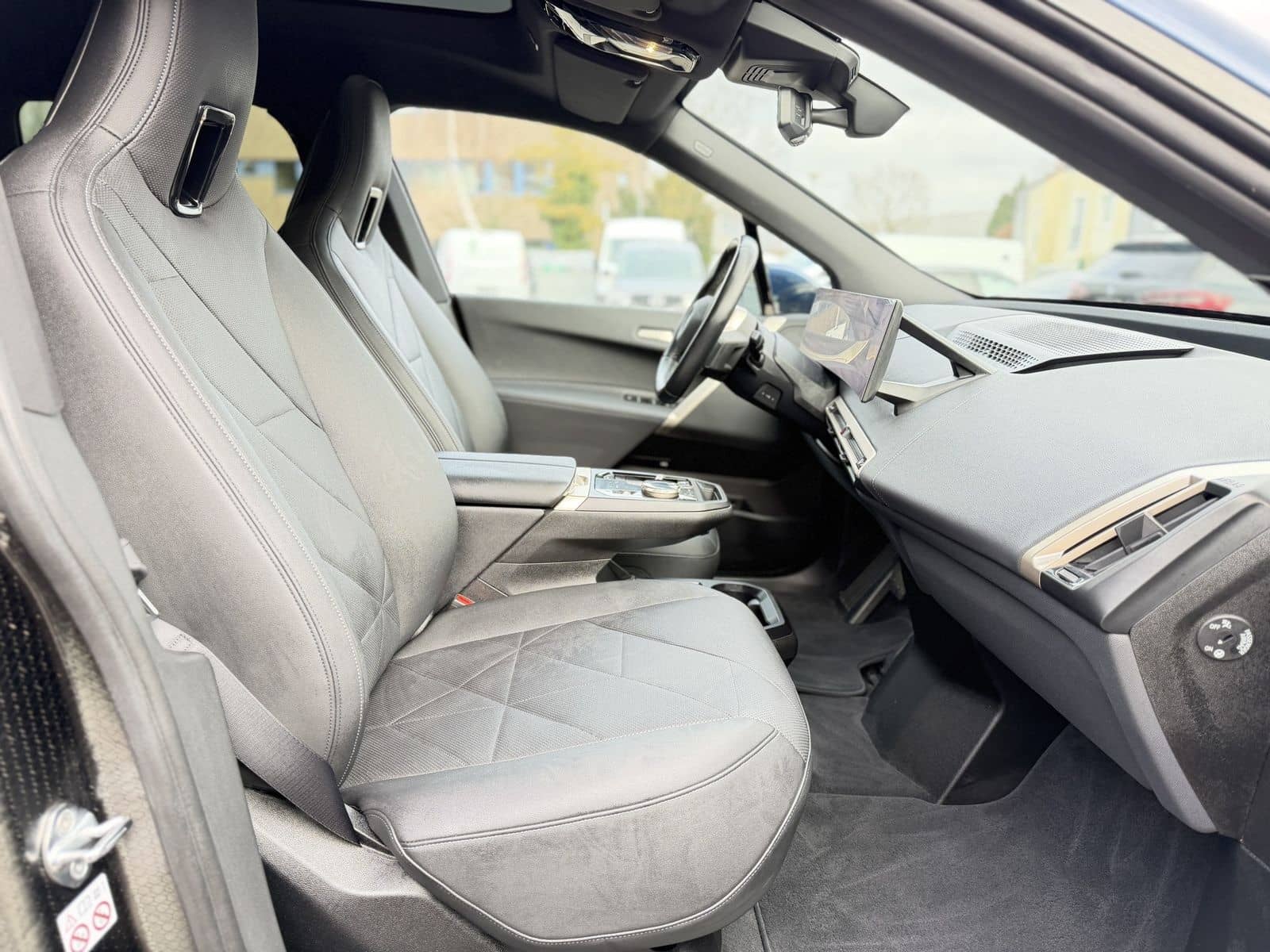 BMW iX 40 xDrive | Pano | Massage * UPE:98.968,-€*.. foto 14