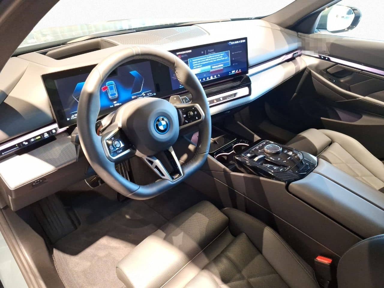 BMW 550e xDr T M Sport B&W,Pano,AHK,AktivL,Autobahn foto 13