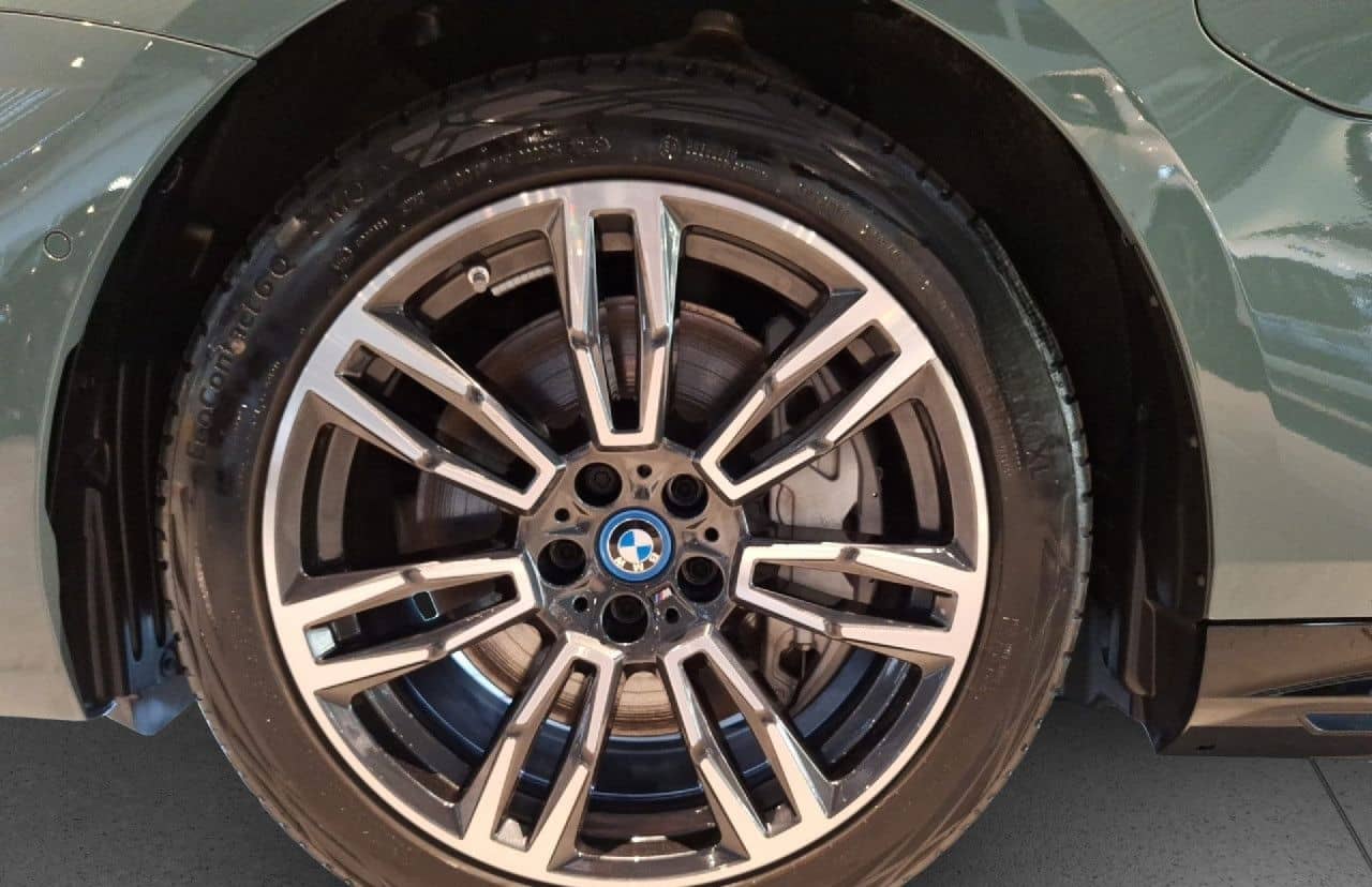 BMW 550e xDr T M Sport B&W,Pano,AHK,AktivL,Autobahn foto 16