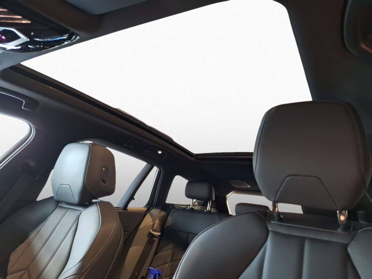 BMW 550e xDr T M Sport B&W,Pano,AHK,AktivL,Autobahn foto 18