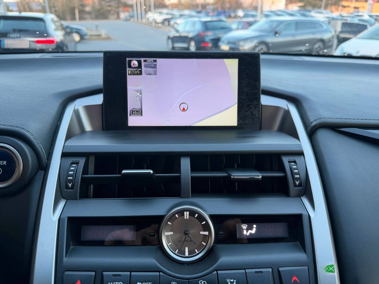 Lexus NX 200 t KAMERA/LED/SHZ foto 10