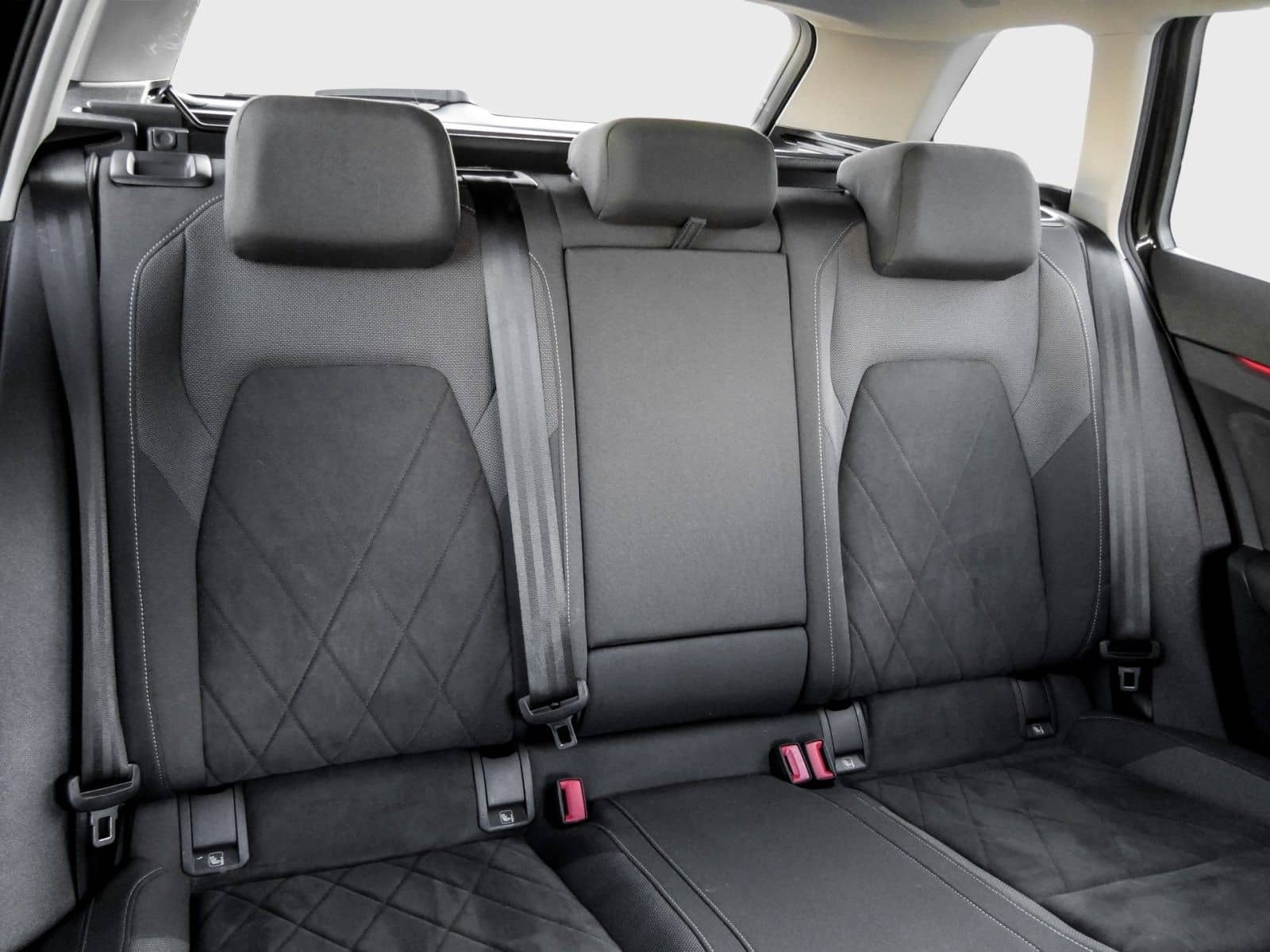 Volkswagen Golf VIII Variant Style 2.0 TDI DSG LED+ Navi AH foto 4