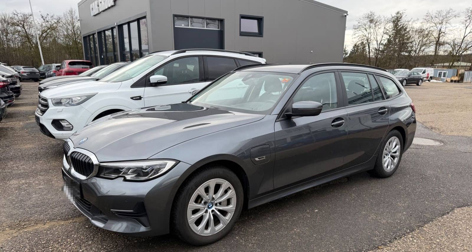 BMW 330e xDrive Sportsitze*Laserlicht*Navi* foto 2