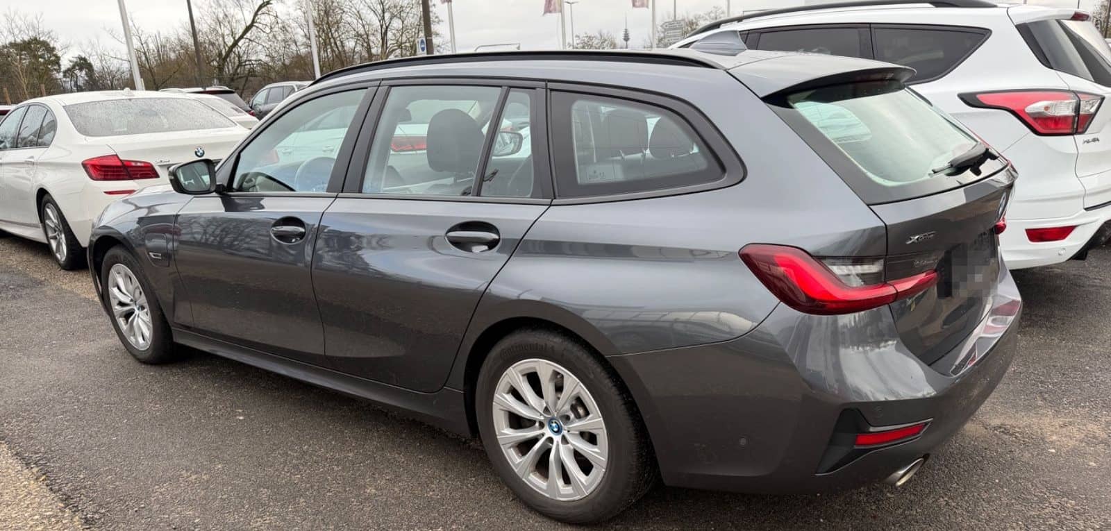 BMW 330e xDrive Sportsitze*Laserlicht*Navi* foto 4