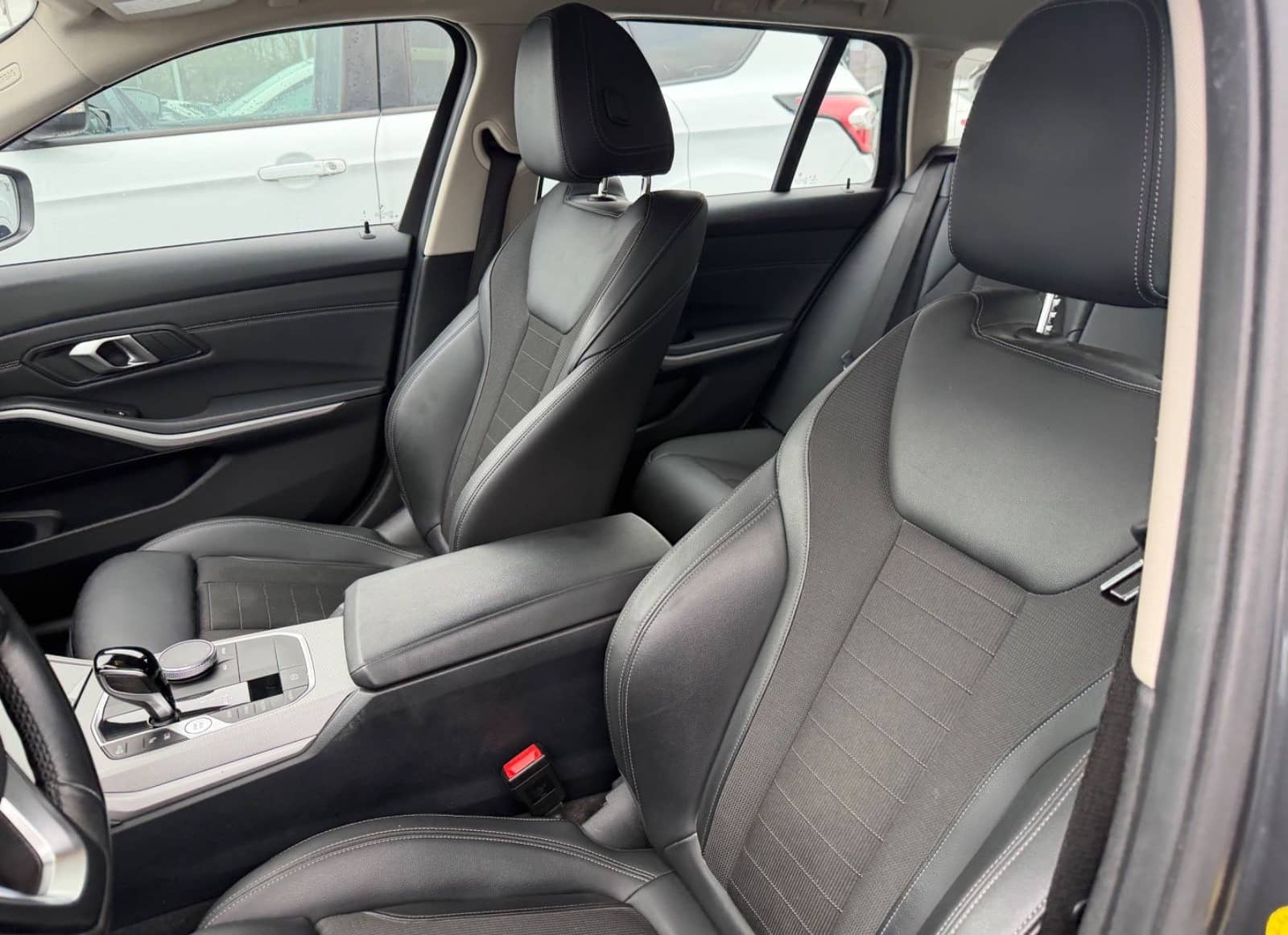 BMW 330e xDrive Sportsitze*Laserlicht*Navi* foto 7