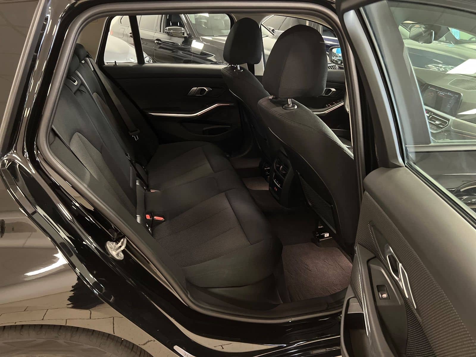 BMW 320d Advantage Aut/AHK/Sitzheizung/Tempomat foto 23