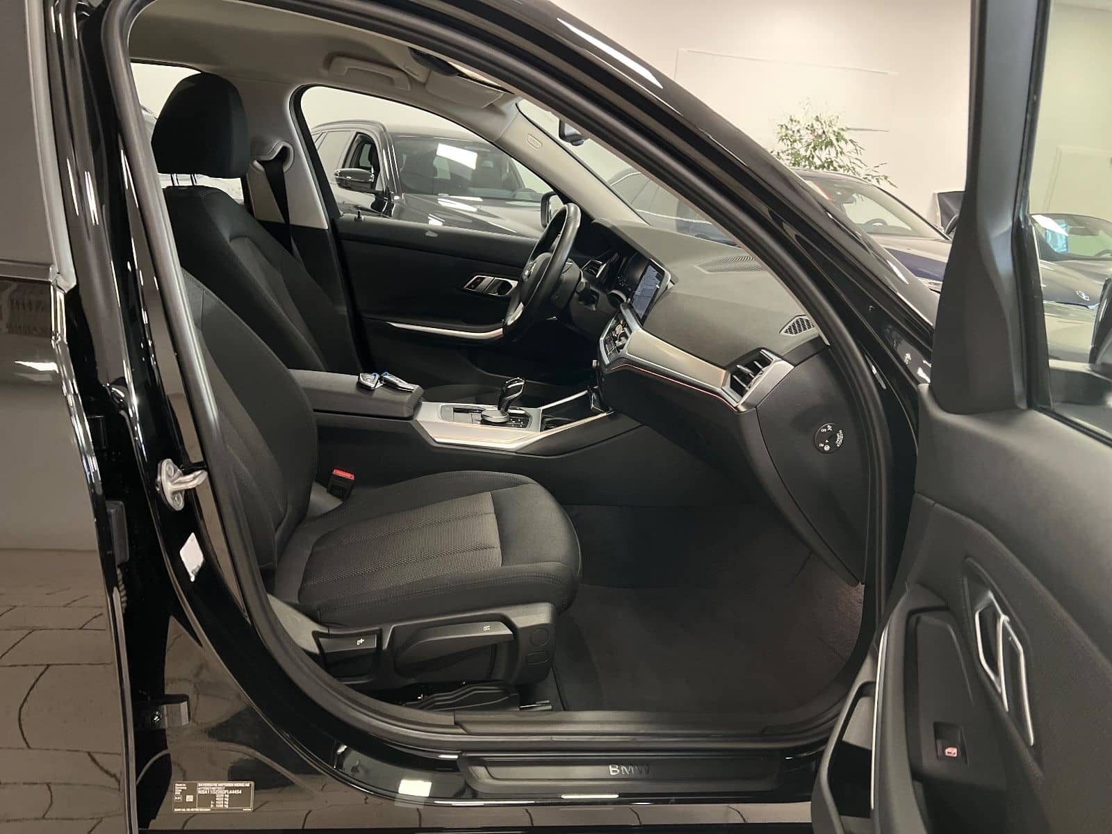 BMW 320d Advantage Aut/AHK/Sitzheizung/Tempomat foto 25