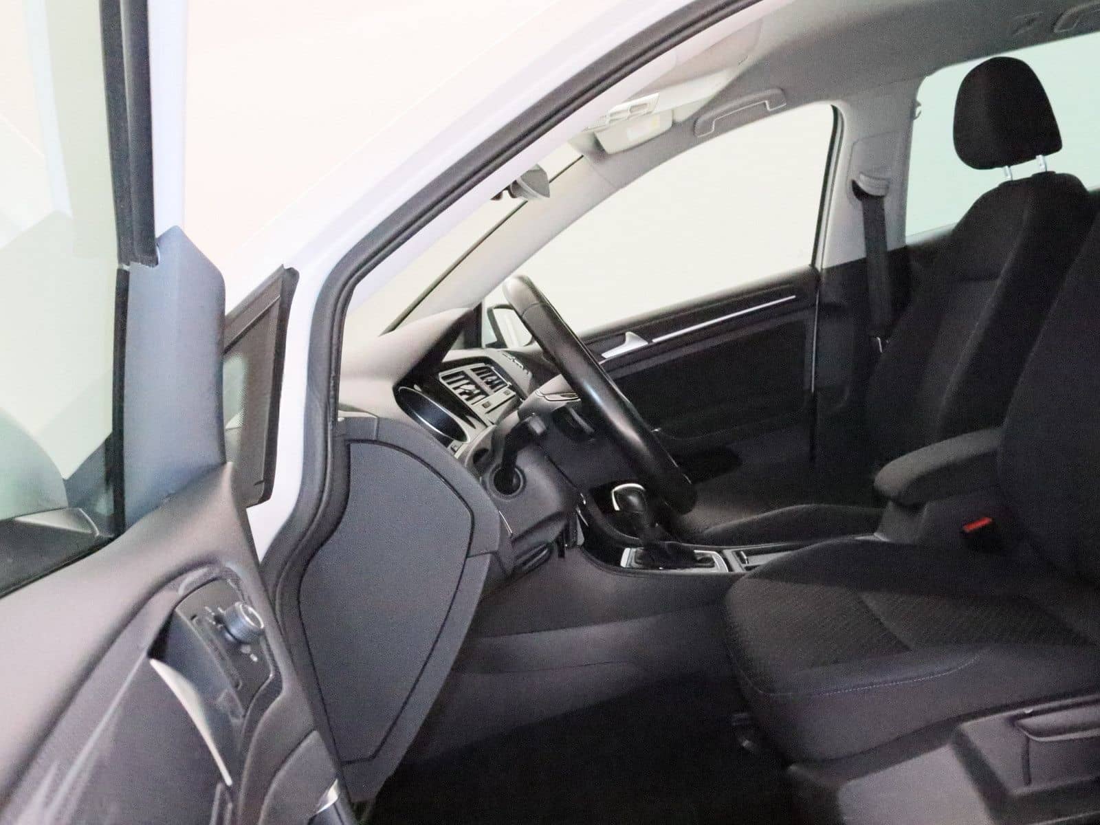 Volkswagen Golf VII 1.5 TSI United AHK ACC NAVI SHZ PDC foto 13