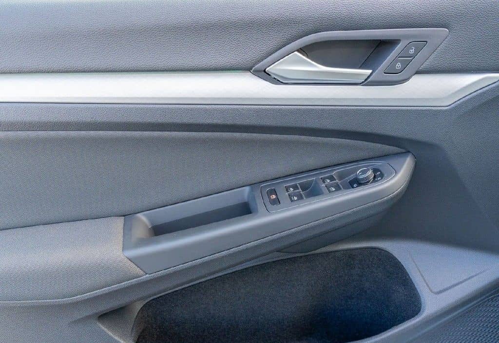 Volkswagen Golf VIII 1.5 TSI Life Business Premium, ZGV foto 21