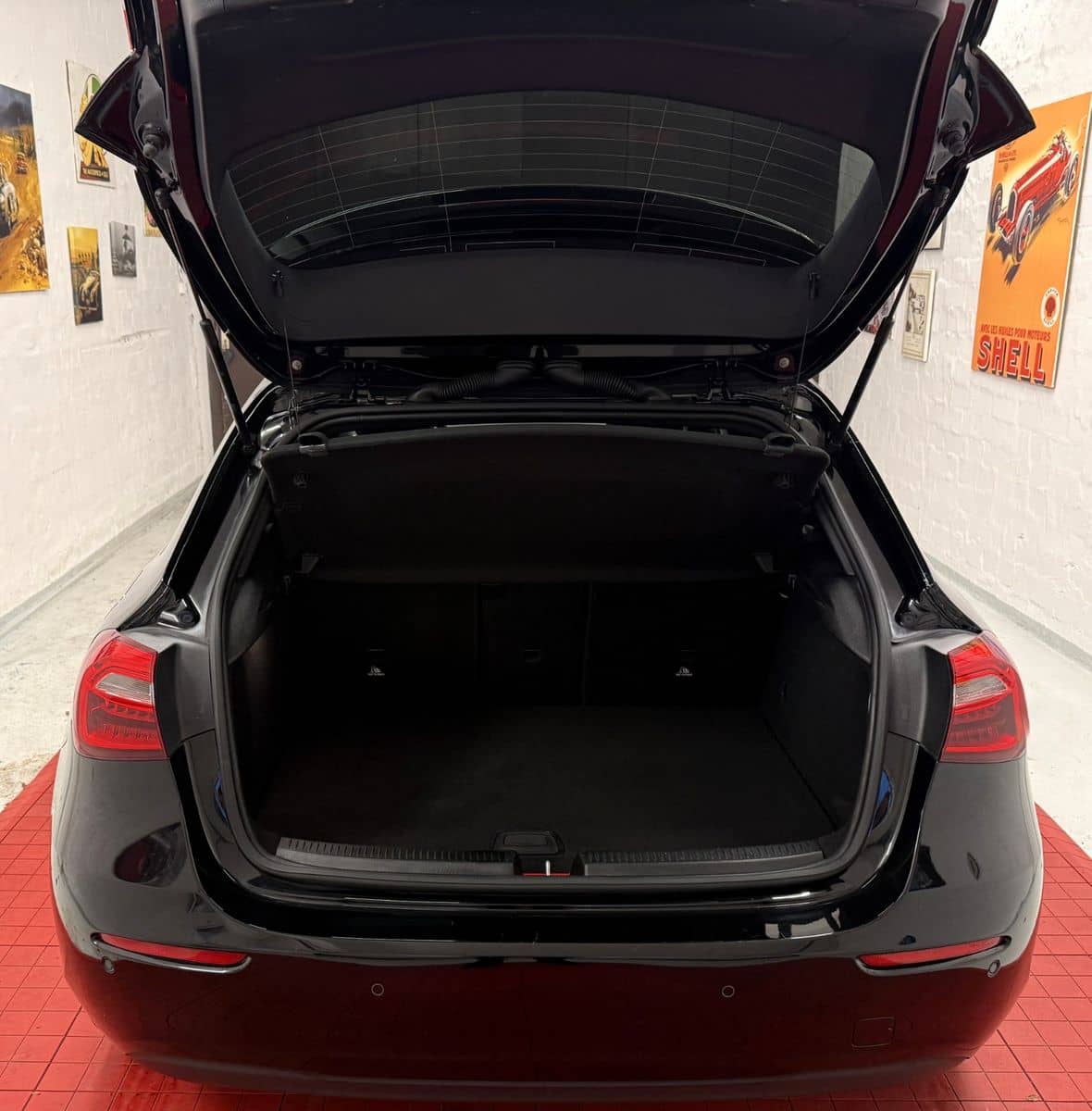 Mercedes-Benz A 250e Style Keyless/360°/TWA/Navi/MBux/Sitzh. foto 8