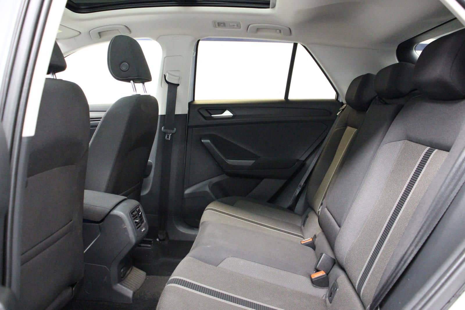 Volkswagen T-Roc 2.0 TDI DSG 4Motion AHK PANO LED ACC NAVI foto 12