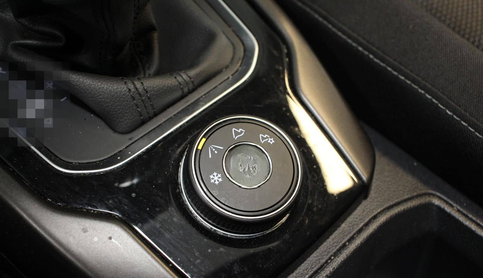 Volkswagen T-Roc 2.0 TDI DSG 4Motion AHK PANO LED ACC NAVI foto 24