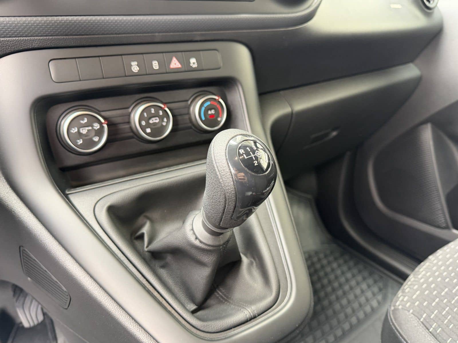 Mercedes-Benz Citan 113 Standard Base RFK 1Hd. Totwinkel AHK   foto 20