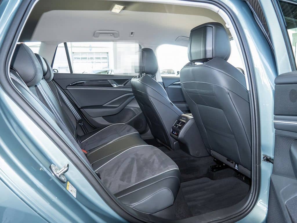 Volkswagen Passat Business 2,0 l TDI DSG AHK ACC LED 360° foto 6