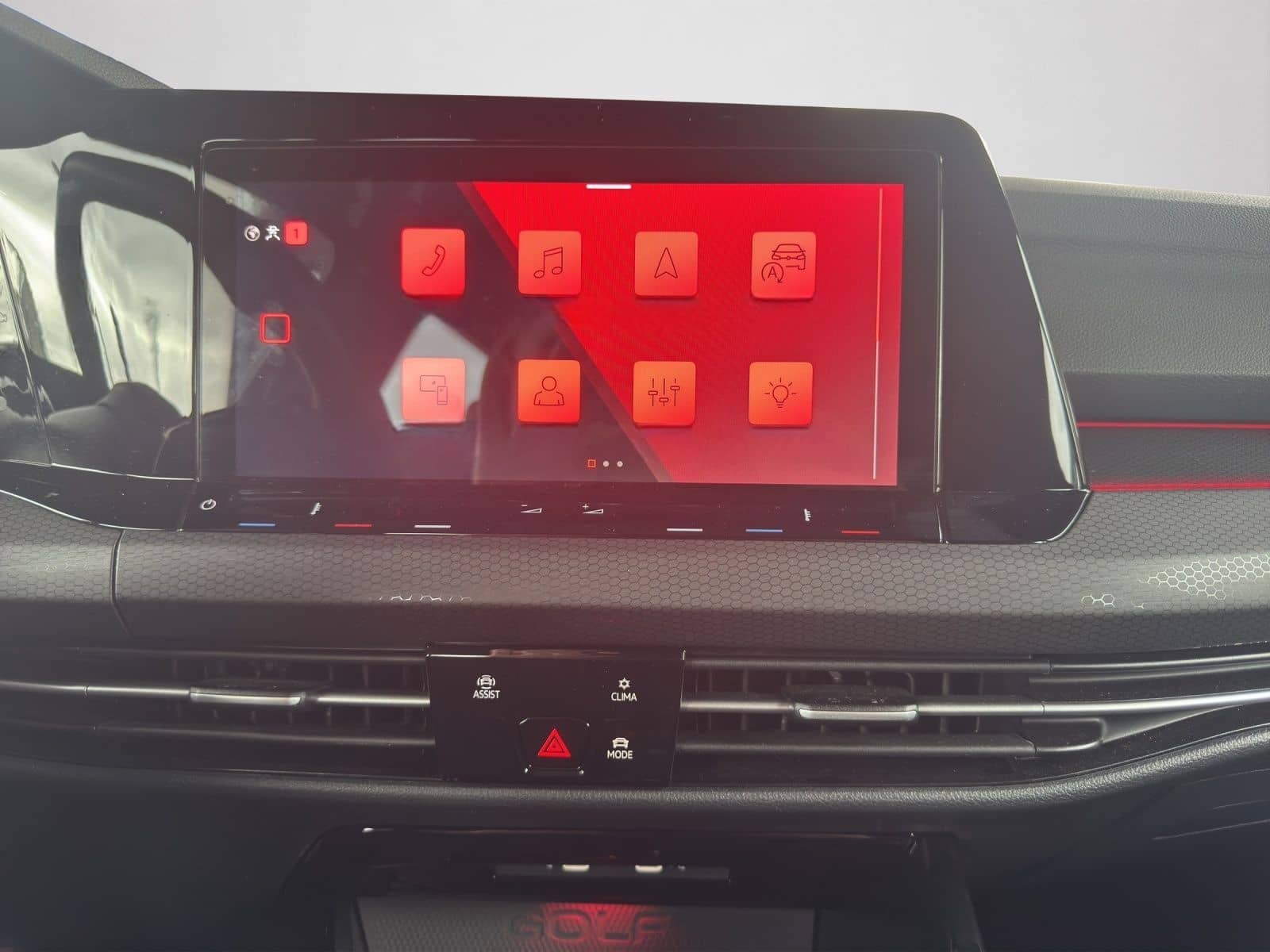 Volkswagen Golf VIII GTI CLUBSPORT 2.0 TSI DSG LED PLUS DCC foto 12