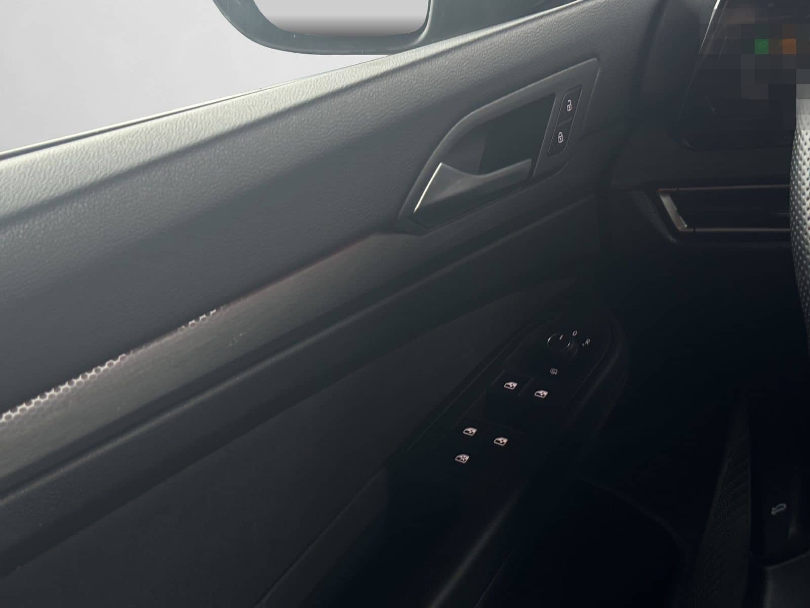 Volkswagen Golf VIII GTI CLUBSPORT 2.0 TSI DSG LED PLUS DCC foto 14