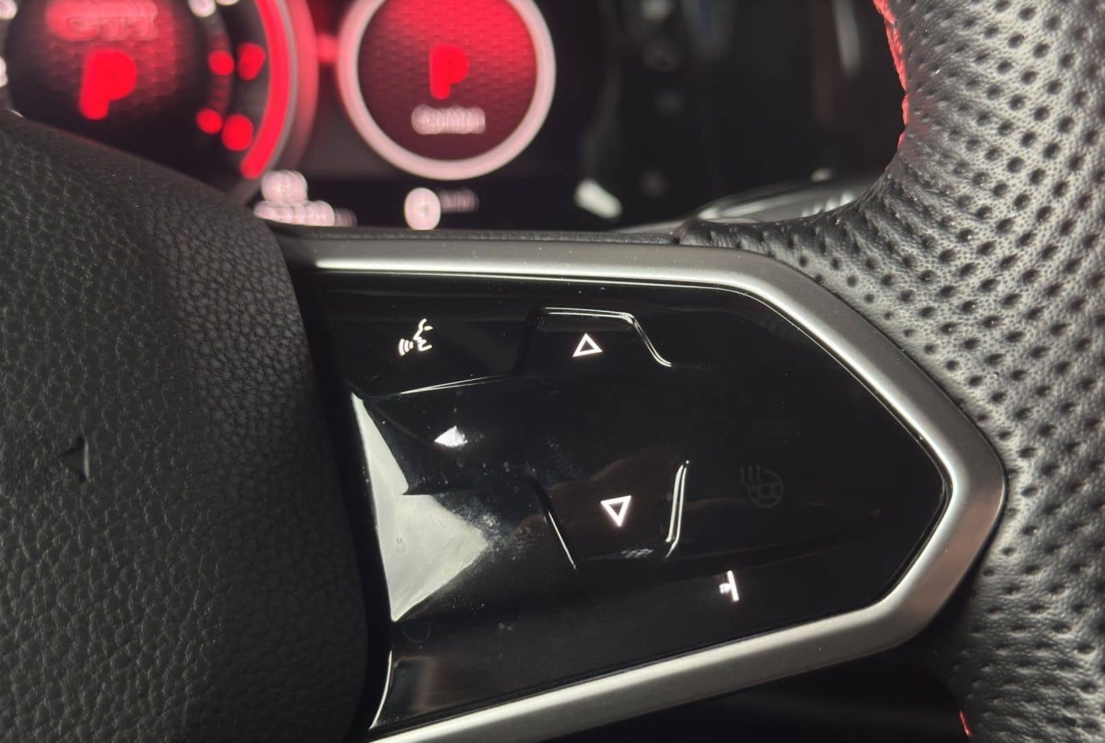 Volkswagen Golf VIII GTI CLUBSPORT 2.0 TSI DSG LED PLUS DCC foto 19