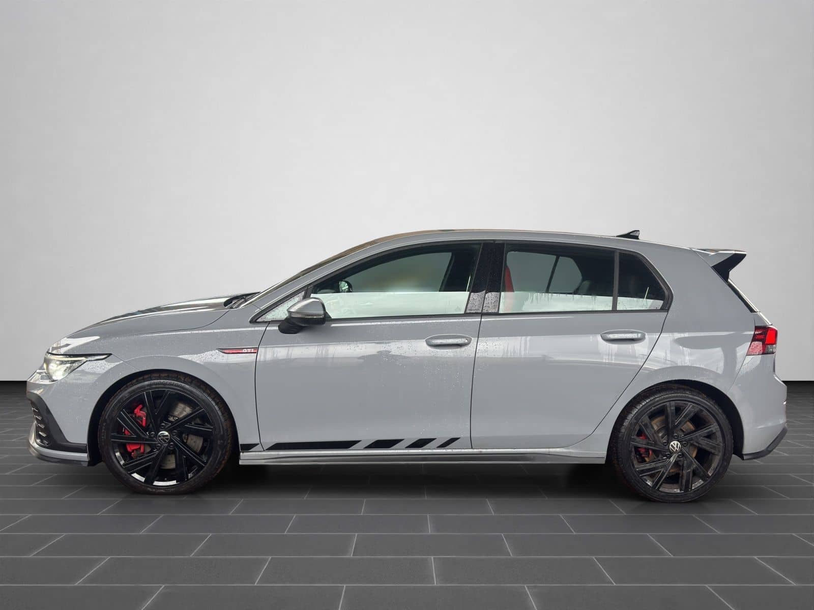 Volkswagen Golf VIII GTI CLUBSPORT 2.0 TSI DSG LED PLUS DCC foto 8