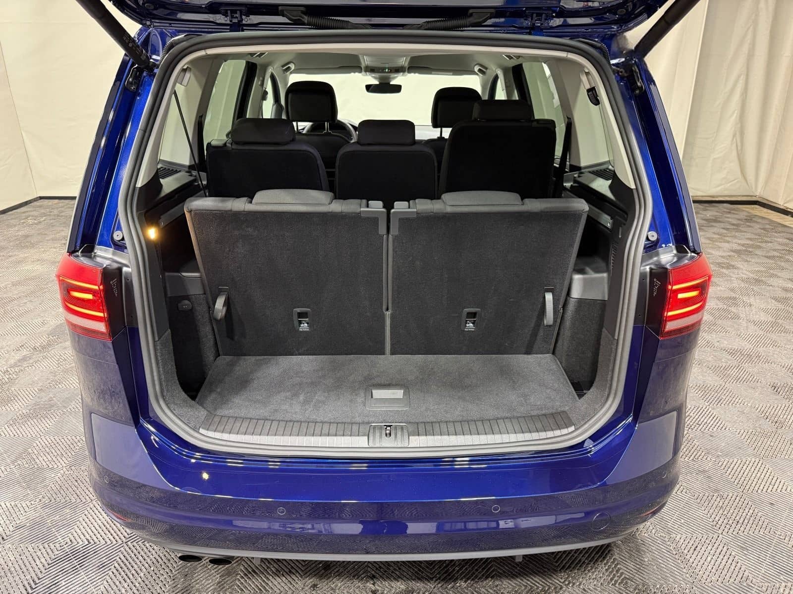 Volkswagen Touran Highline 2.0 TDI DSG | 7-SITZ LED ACC NAV foto 14