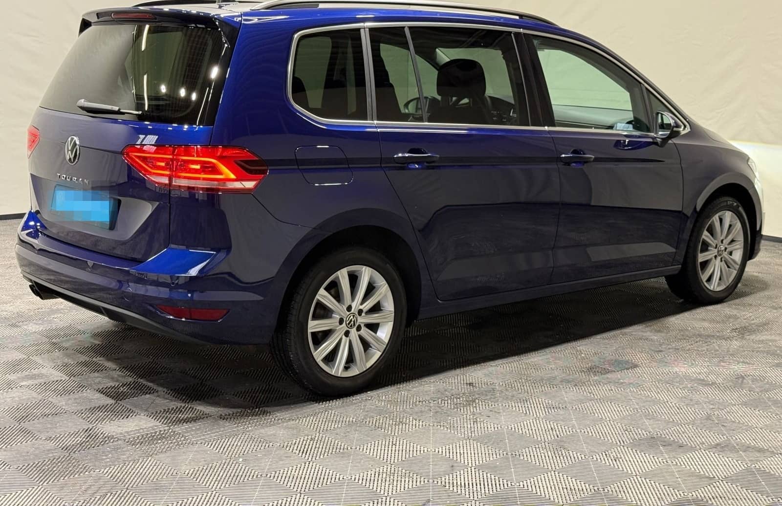 Volkswagen Touran Highline 2.0 TDI DSG | 7-SITZ LED ACC NAV foto 16