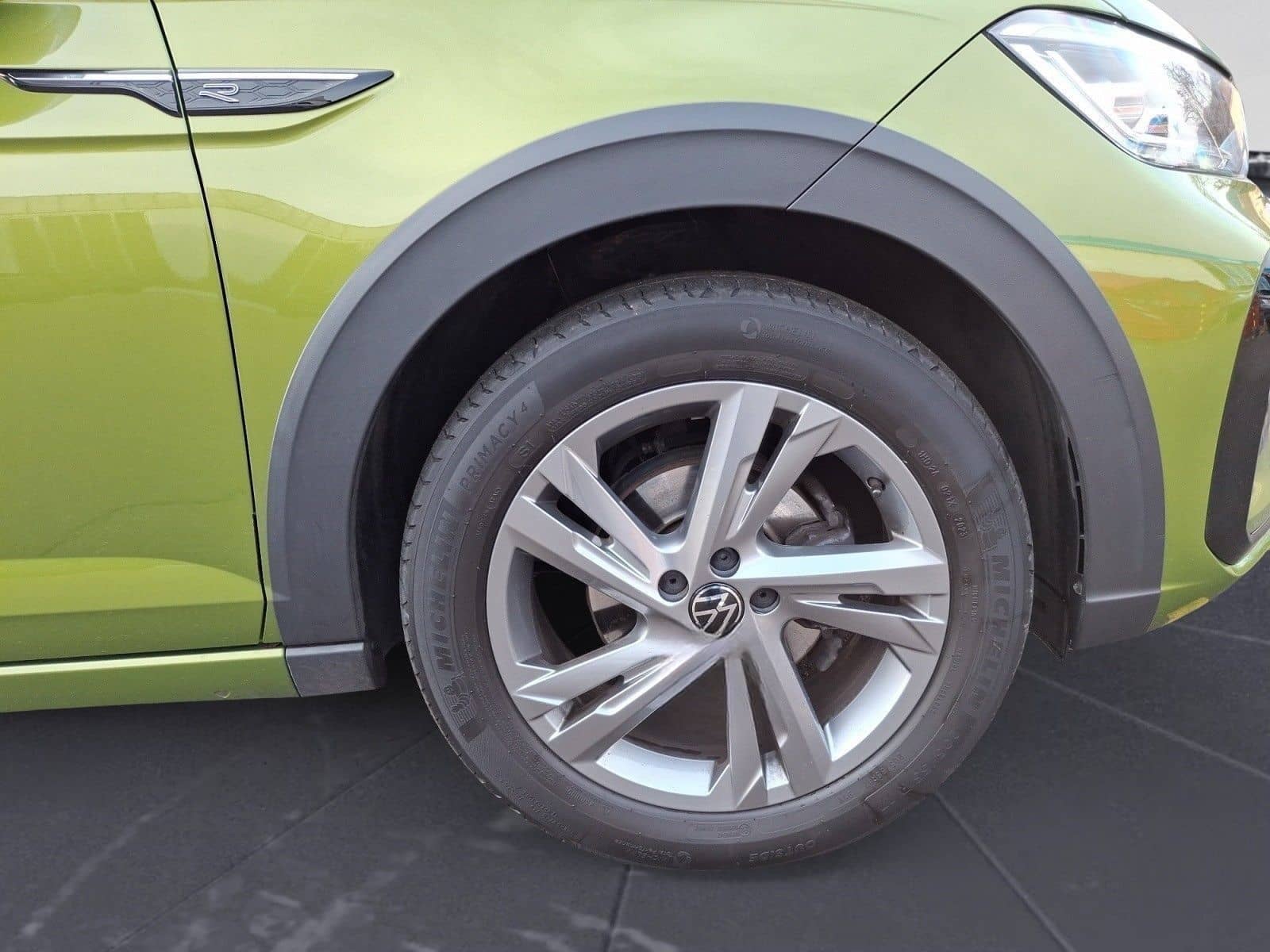 Volkswagen Taigo R-Line 1,5 TSI OPF DSG foto 12