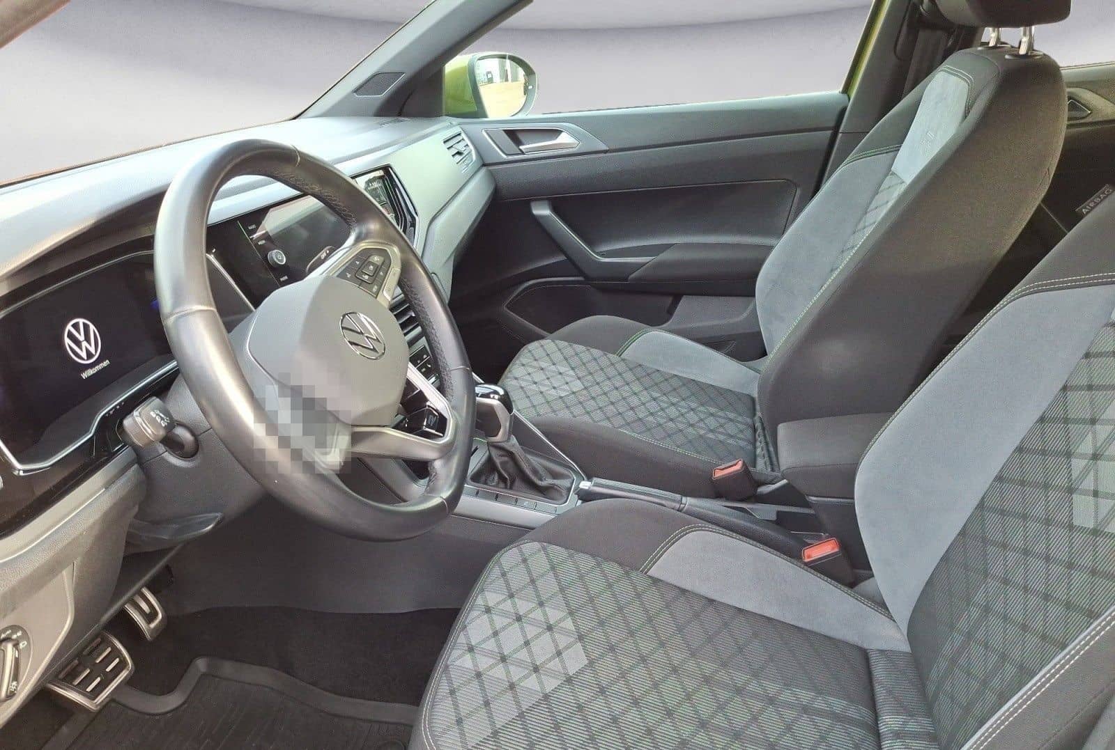 Volkswagen Taigo R-Line 1,5 TSI OPF DSG foto 8