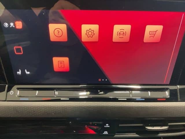 Volkswagen Golf 8 GTI 2.0 TSI DSG Clubsport MATRIX PANO HuD foto 23