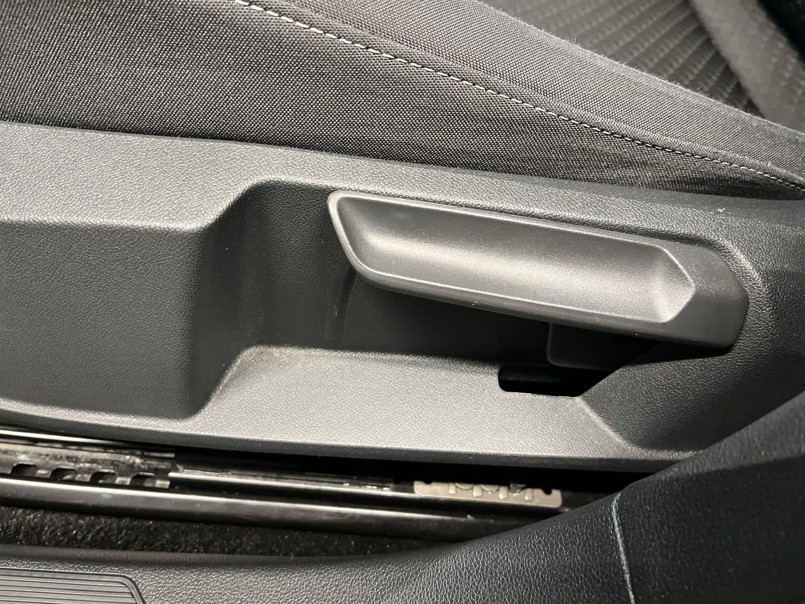 Volkswagen Golf VIII 1.5 TSI Active 4xSHZ ACC Fernlichtass. foto 14