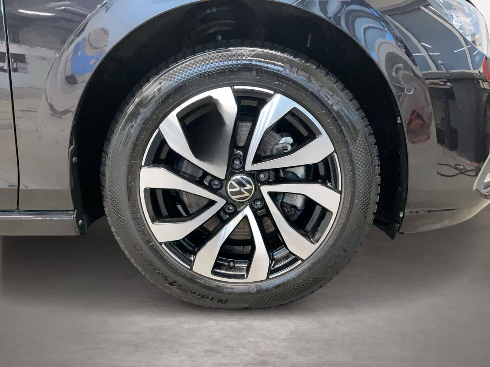 Volkswagen Golf VIII 1.5 TSI Active 4xSHZ ACC Fernlichtass. foto 6