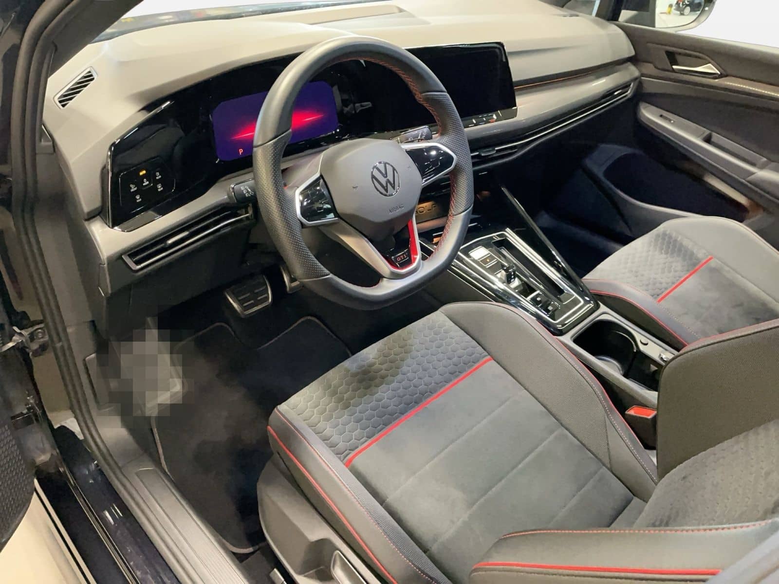 Volkswagen Golf VIII 2.0 TSI DSG GTI Clubsport ACC AUT Kam. foto 8