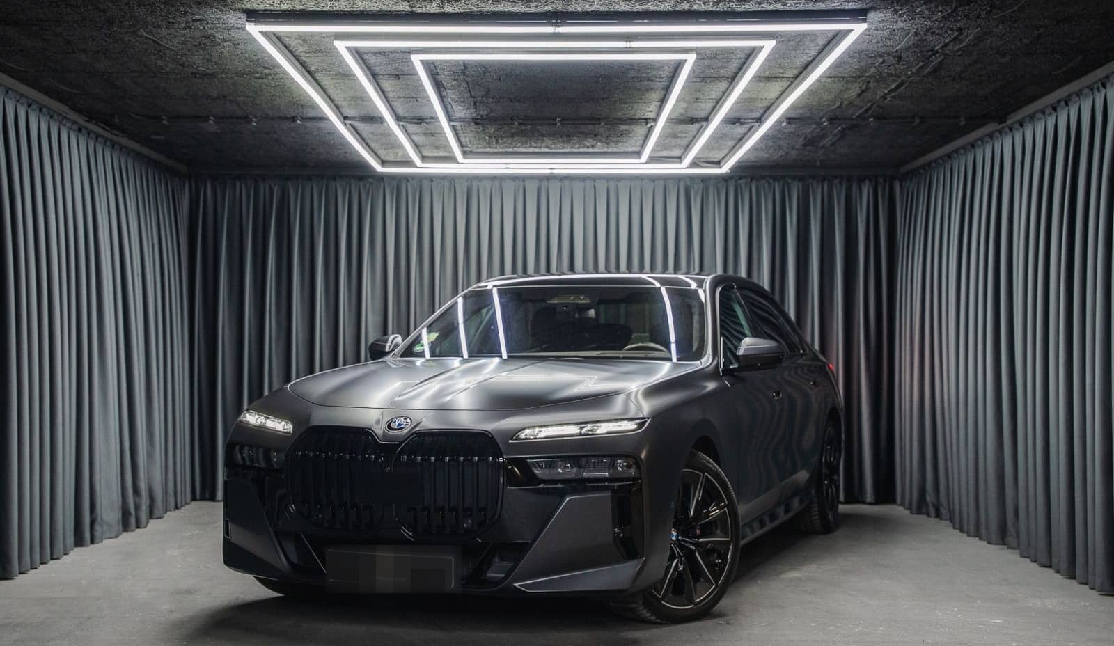 BMW 740 d xDrive *M Sport Pro*Iconic Glow*Theater TV foto 1