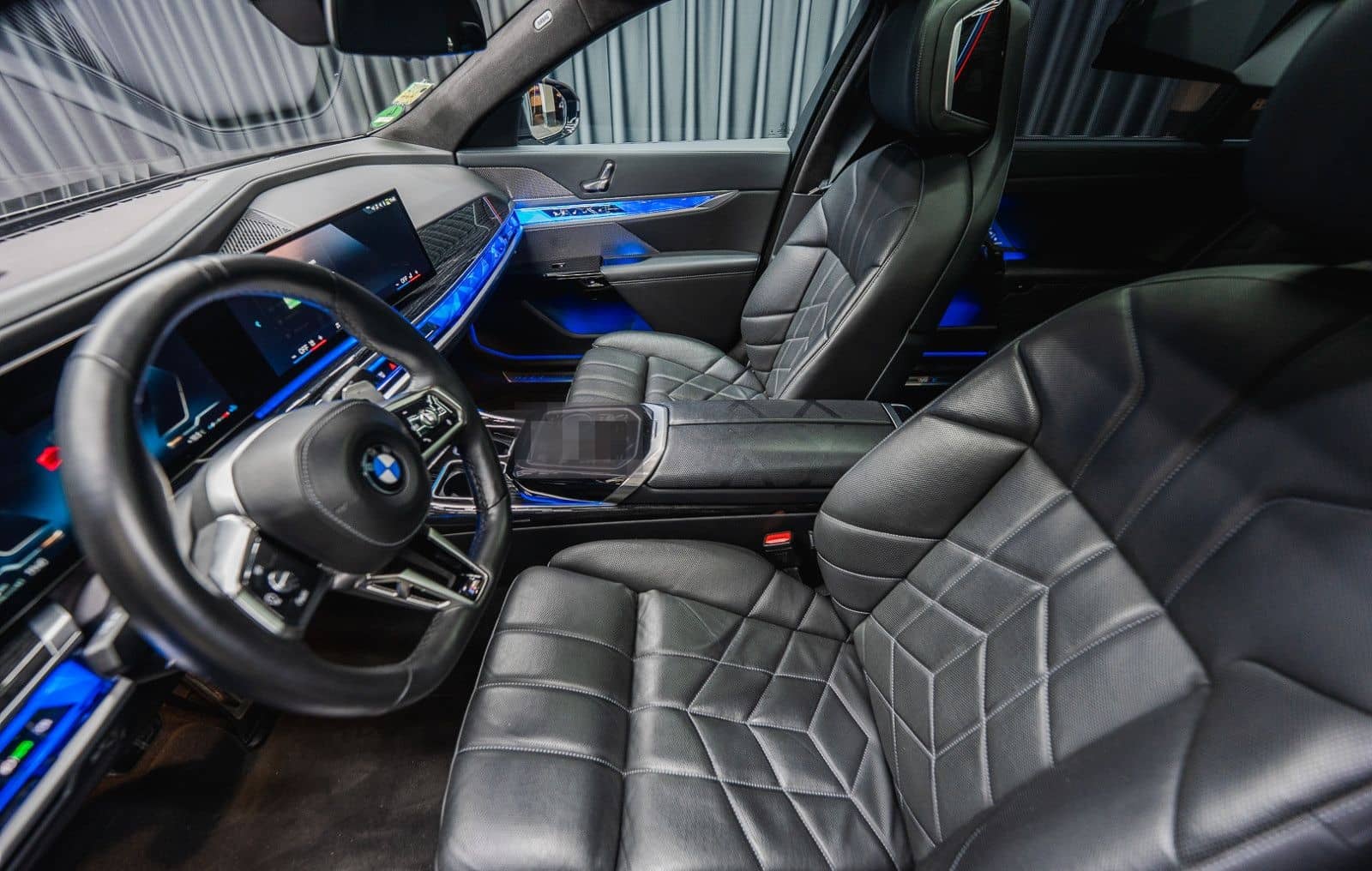 BMW 740 d xDrive *M Sport Pro*Iconic Glow*Theater TV foto 13