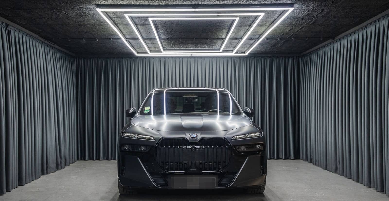 BMW 740 d xDrive *M Sport Pro*Iconic Glow*Theater TV foto 14