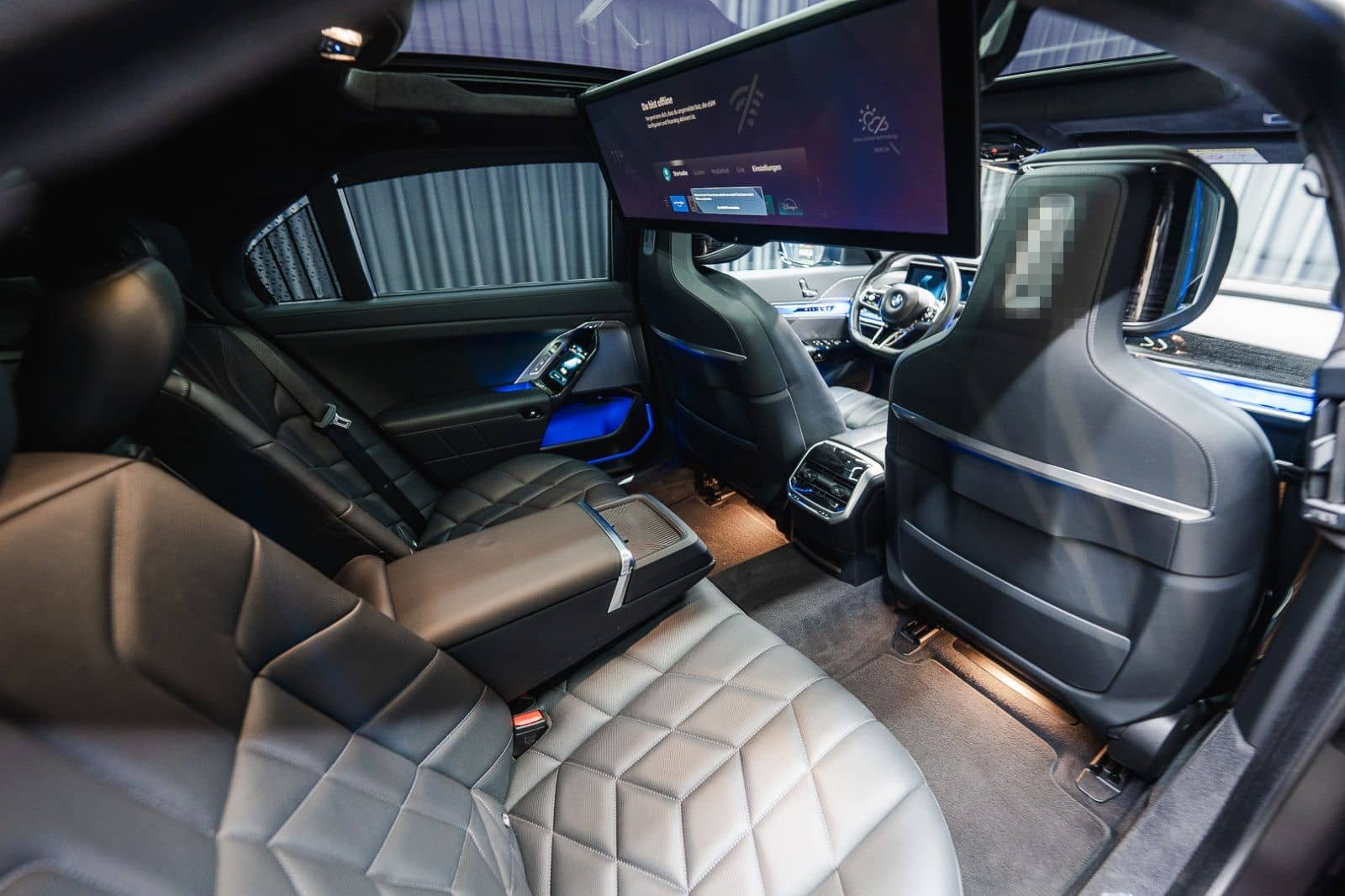 BMW 740 d xDrive *M Sport Pro*Iconic Glow*Theater TV foto 10