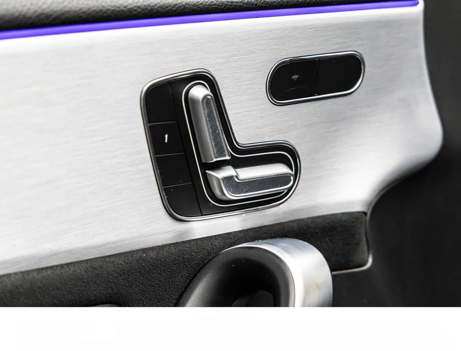 Mercedes-Benz A45 AMG 4MATIC NIGHT/18Z./AMG DRIVER´S/TOTW/KAM. foto 16