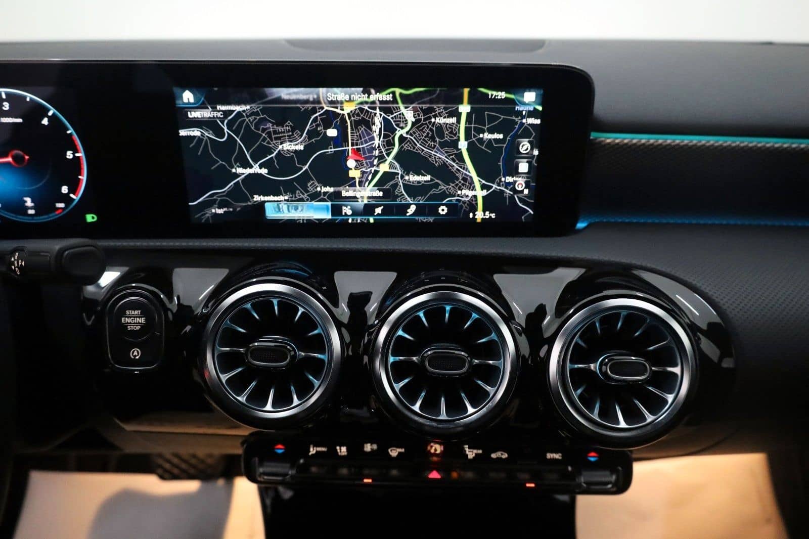 Mercedes-Benz A 200d Navi,Kamera,SH,PDC,Park Paket,Leder foto 11