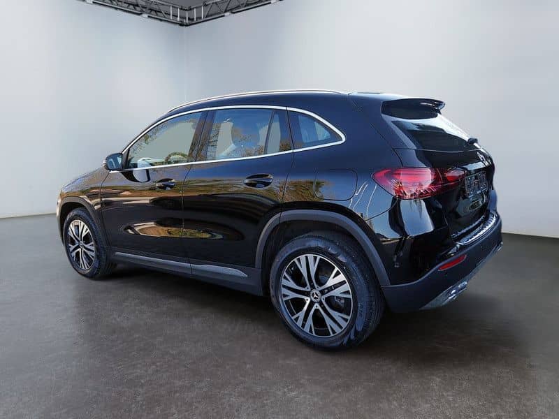 Mercedes-Benz GLA 220 4M // PROGRESSIVE KAMERA SPUR PDC SHZ foto 5