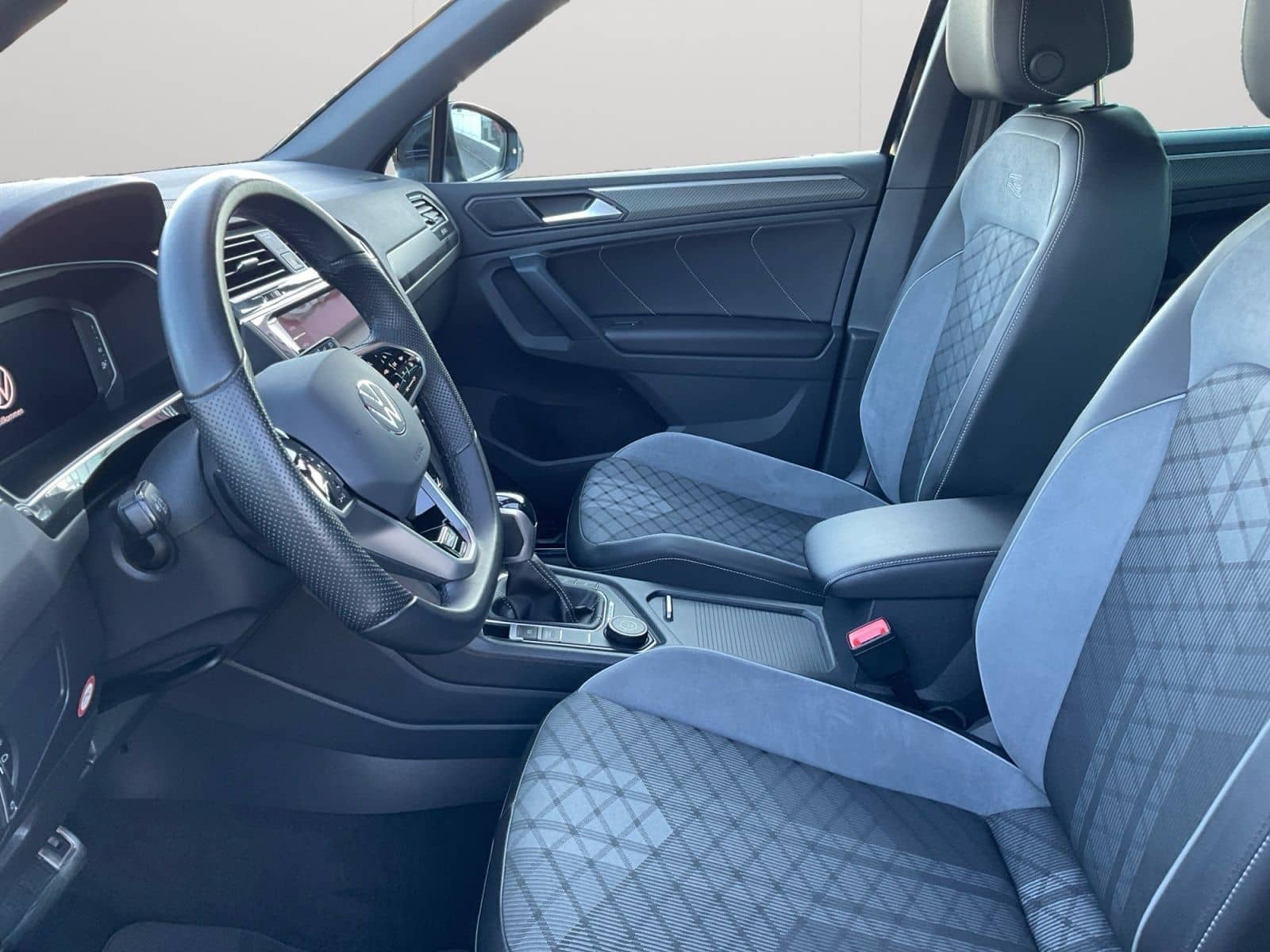 Volkswagen Tiguan 2.0 TSI DSG R-Line 4Motion AHK/MATRIX/REA foto 9