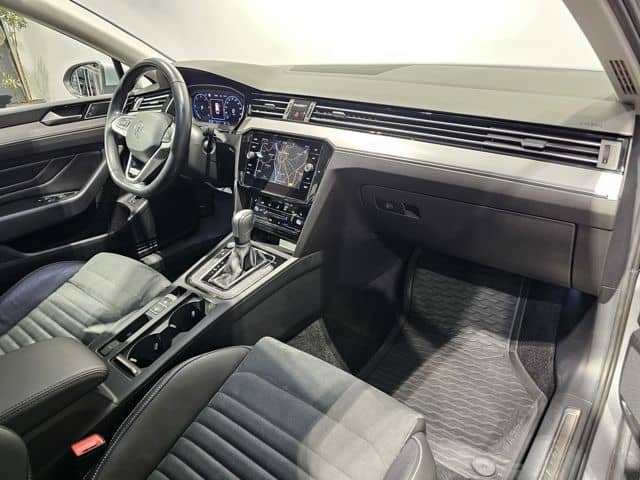 Volkswagen Passat 4Motion Sport Led Navi Leder AHK Kamera foto 18